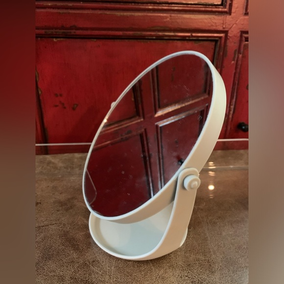 Vanity Mirror with Stand - Picture 5 of 7